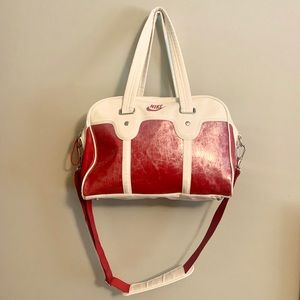 Nike Sportswear Messenger Crossbody Bag, Red